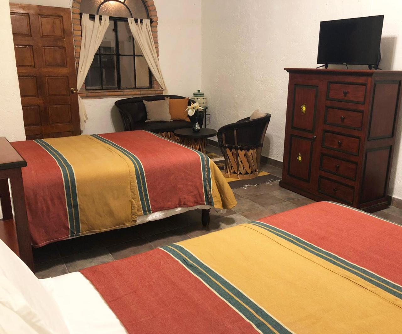 Casa Cinco De Mayo Bed and breakfast